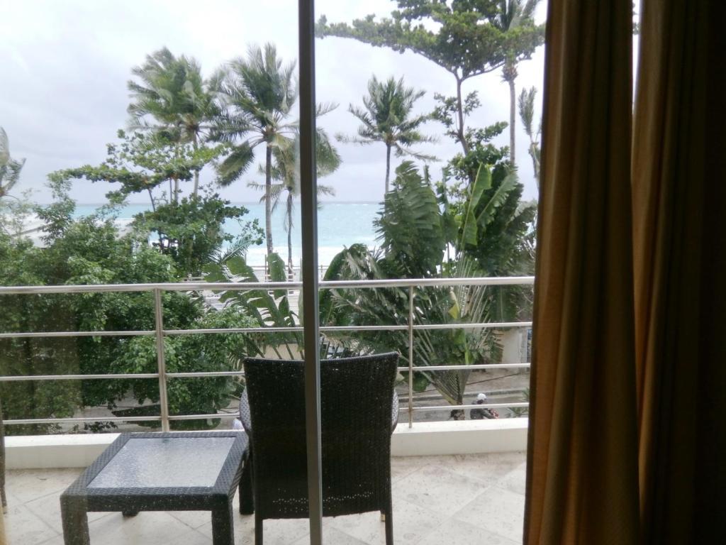 Beachcomber Resort Balabag  Buitenkant foto